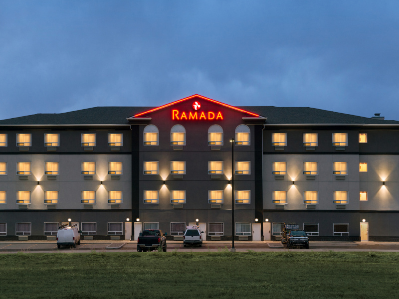 Ramada20Drayton20Valley20 20Exterior20 201383561 small